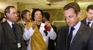 كيف وصلت رشاوي القذافي لوزير داخلية فرنسا؟