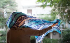 هل بدأت نساء مصر بخلع حجابهن؟