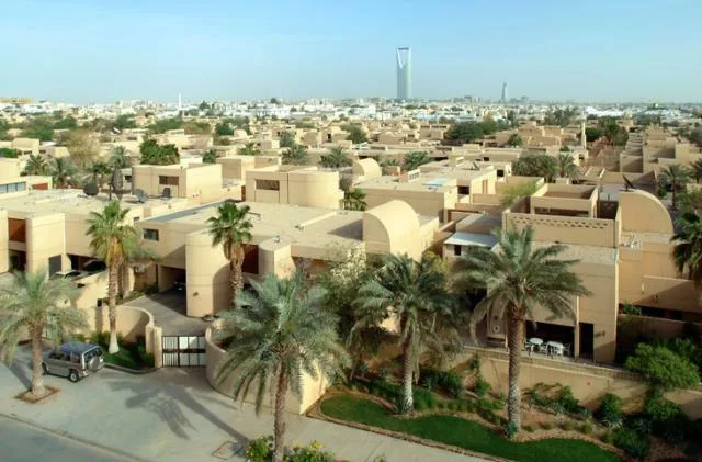 1376935493_20aug13-saudihousing