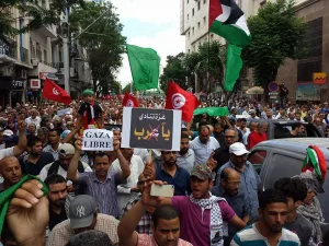 بالرغم من التطبيع التونسي الرسمي.. مظاهرات شعبية داعمة للقضية الفلسطينية
