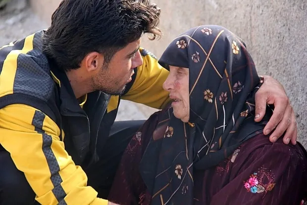 syria-oldwoman