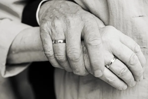 elderly-holding-hands