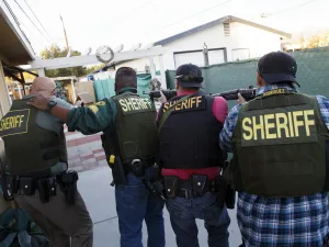 مسلم ولست أبيض؛ إذن أنت إرهابي حتمًا!