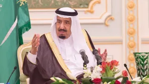 من يقف وراء الحملة على كتب الإخوان والمنظمات الخيرية في السعودية؟