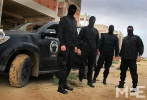 كيف يحارب المدنيون الليبيون شبكات الإتجار بالبشر؟