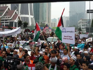 نظرة على القضية الفلسطينية في شرق آسيا (حوار)