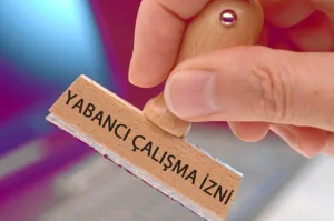 قانون العمل الجديد: أولى خطوات تركيا لاحتواء اللاجئين السوريين