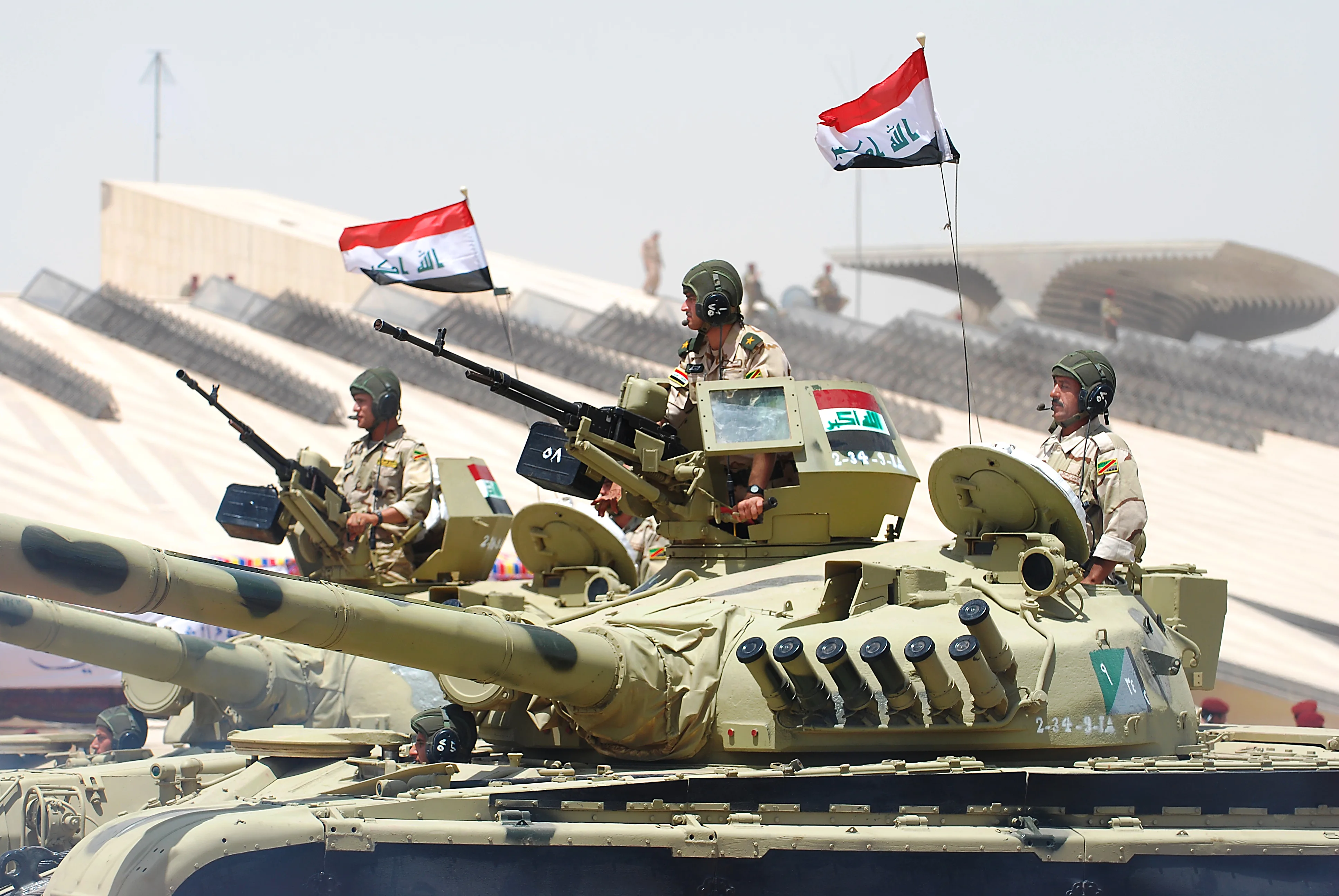 iraqi_tanks_during_the_parade