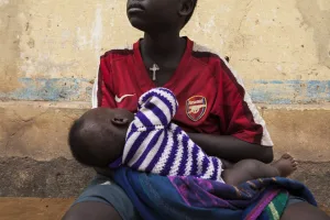 تنامي فضيحة “أطفال قوات حفظ السلام” الناجمة عن الاعتداءات الجنسية على فتيات أفريقيا