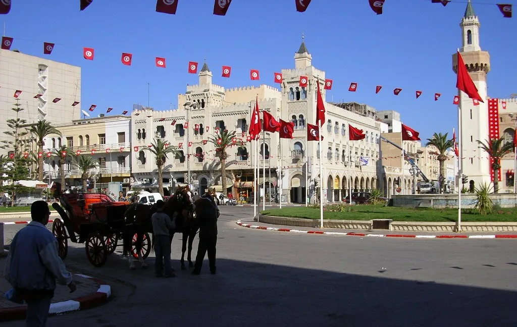 tunisia-sfax-place-republique-2005