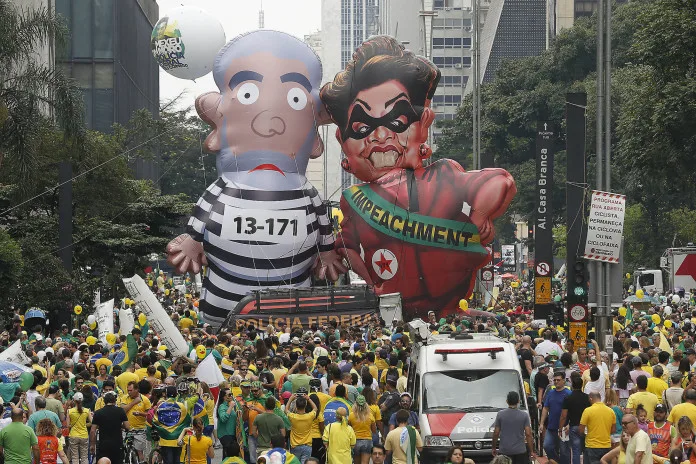المتظاهرون في البرازيل