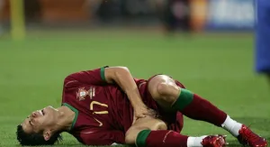 أخطر 10 إصابات في تاريخ كرة القدم