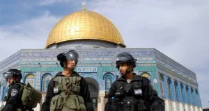 القدس في خطر.. فتوة متطرفة لإرضاع اليهود بباحات الأقصى