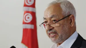 انقلاب الغنوشي: خروج من عباءة الإخوان أم إنقاذ للإسلام السياسي؟