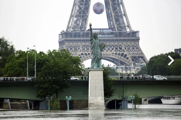فيضانات باريس