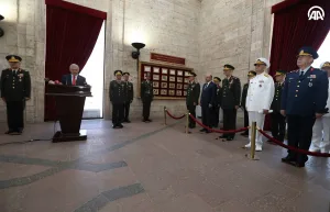 تركيا: المؤسسة العسكرية في قبضة الحكومة المنتخبة