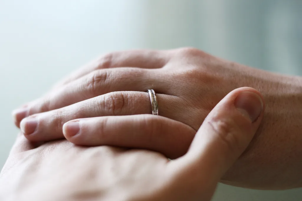 engagement-hands-adam-selwood-via-flickr