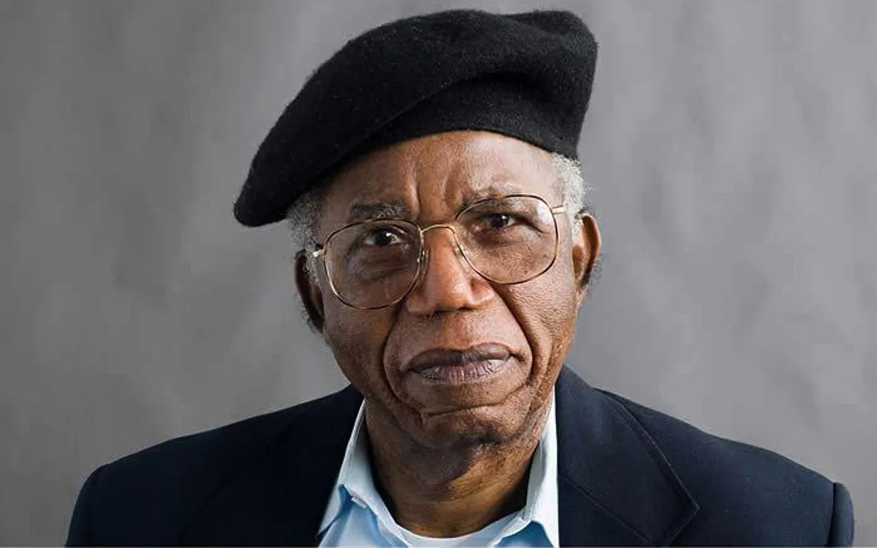 chinua_achebe_caro_page-bg_24987