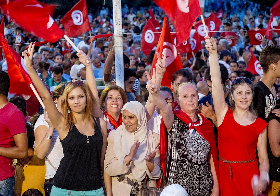 tunisie-l-egalite-femmes-hommes-entre-dans-la-constitution