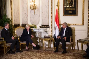 هل تسيطر الإمارات على اليمين الفرنسي المتطرف؟