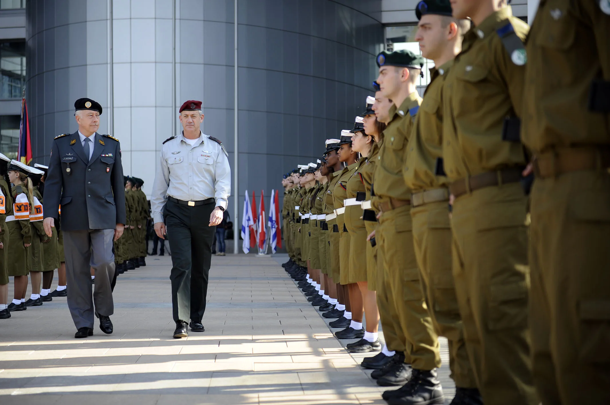 flickr_-_israel_defense_forces_-_chief_of_the_swiss_armed_forces_visits_israel
