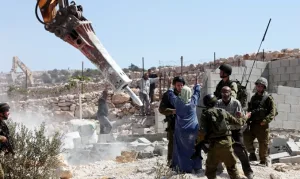 هل تنجح إسرائيل في تطبيق “النموذج القبرصي” بالضفة الغربية؟