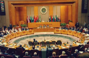 العرب سقطوا في البحر الميت كالعادة!