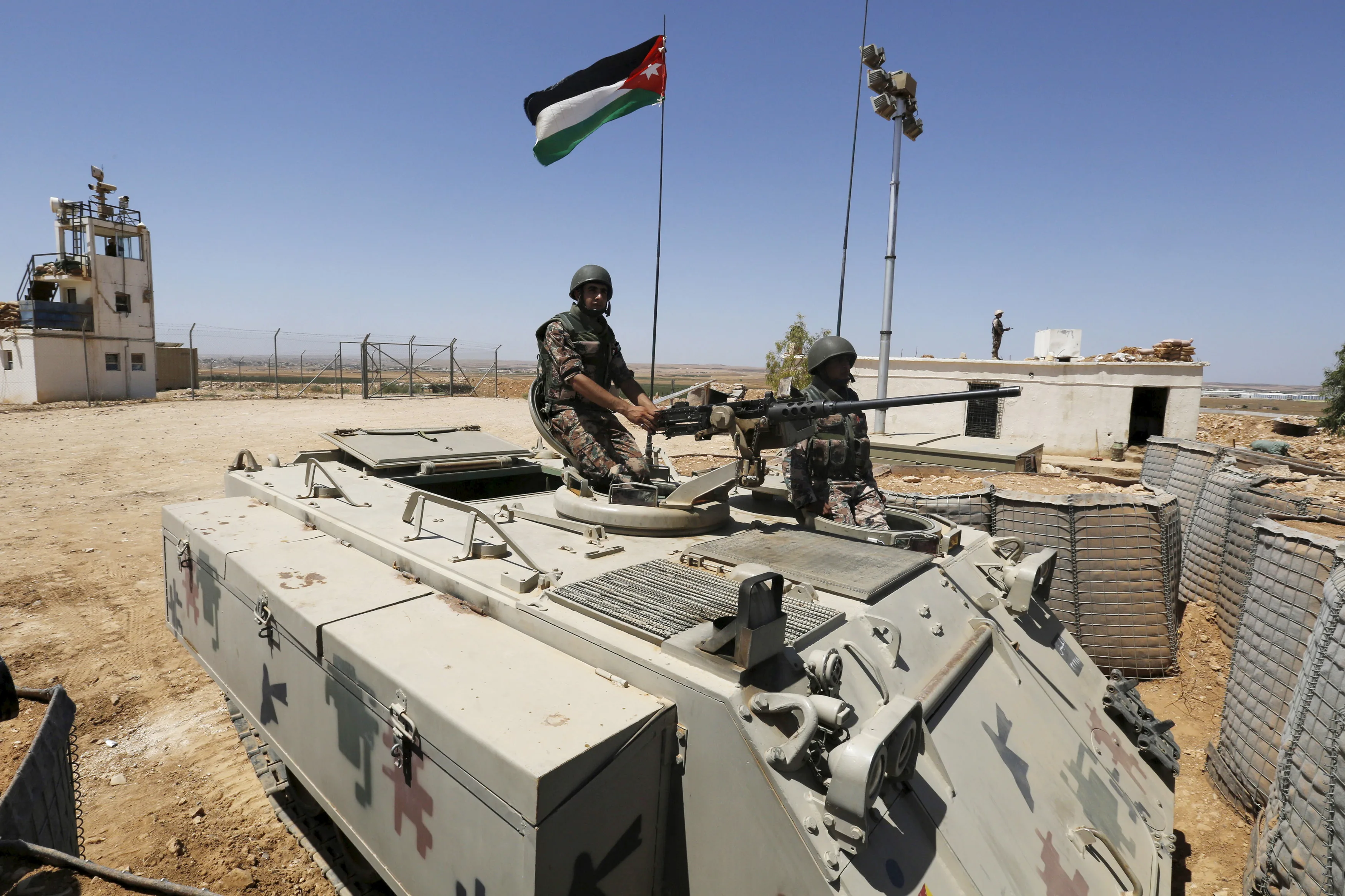 stationary-tanks-border-crossing-between-jordan-syria