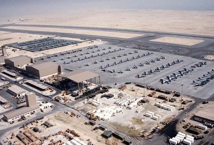 marine_aircraft_group_11_at_shaikh_isa_airfield_1991