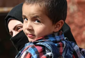 كيف وُلد الطفل عمر من رحم سنوات قضاها  في سجون الأسد؟