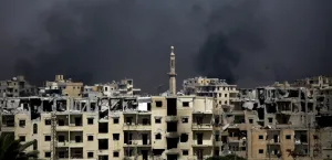 مذبحة عشوائية ومحاصرة نحو 25 ألف مدني في الرقة السورية