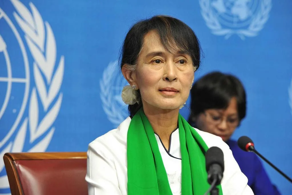 06-14-2012dawaungsansuukyi-1024x683