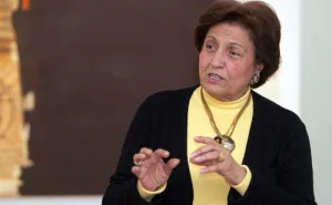 كيف حفظت التشكيلية تمام الأكحل القضية الفلسطينية في جمال لوحاتها؟