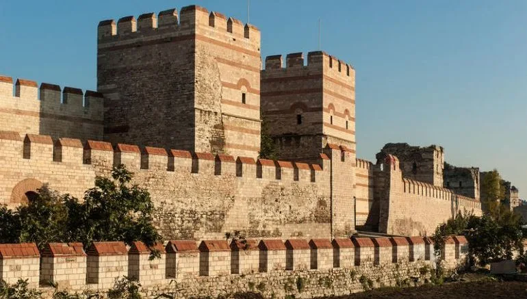 video-theodosian-walls-constantinople-770x437