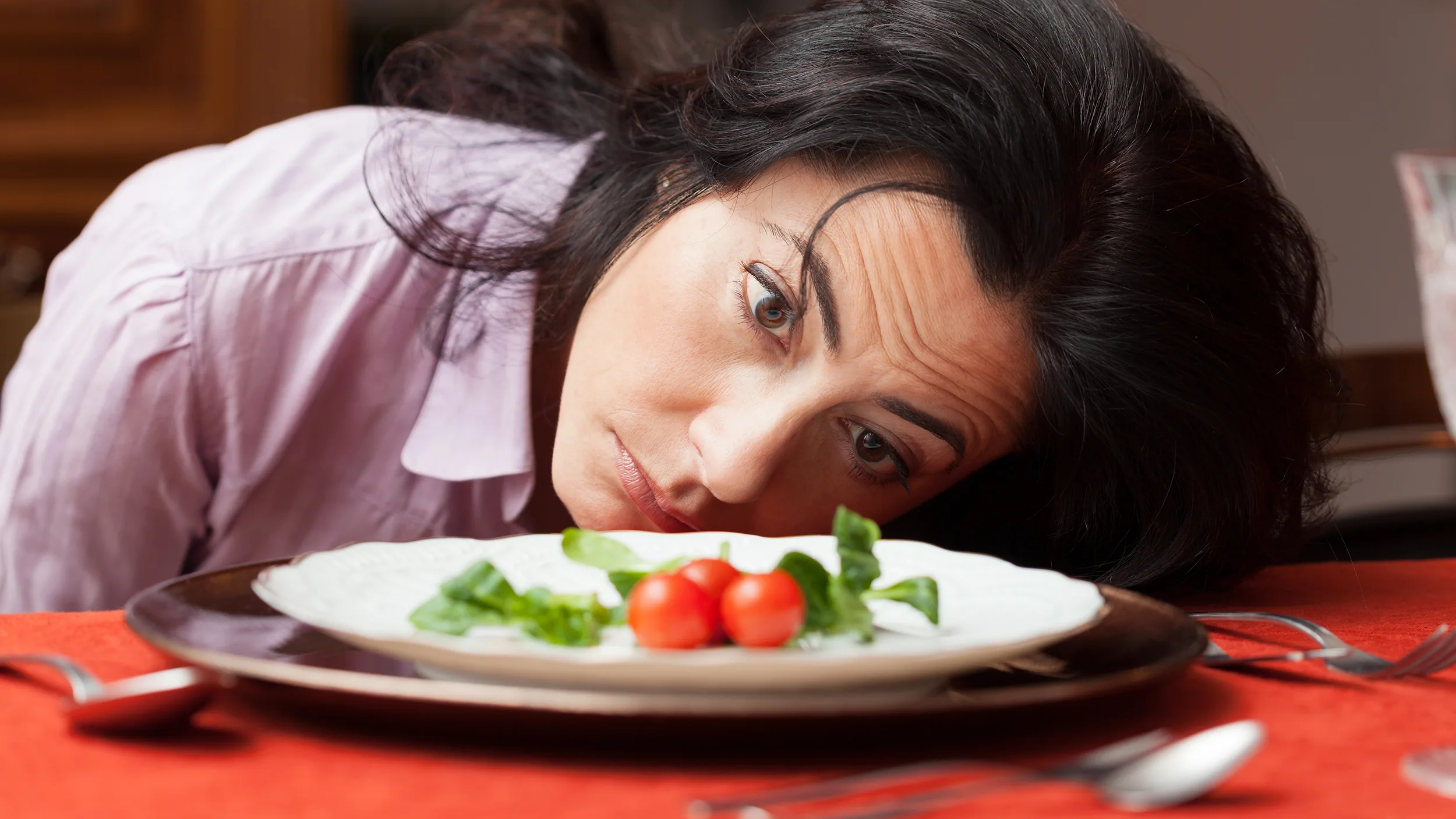 woman-salad-sad-diet-stock-today-161110-tease_ac118f3d7b7d235b6f0587fb61c23039