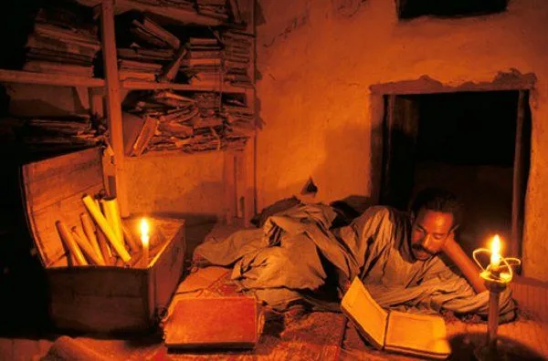 6367691_the-lost-desert-libraries-of-chinguetti_t3cf10e43