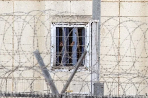 سجون إسرائيل