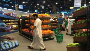 المعاملة بالمثل: لماذا حظرت قطر بضائع دول الحصار بعد عام من الأزمة؟