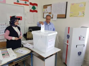 هل تنجح انتخابات لبنان في كسر حاجز الطائفية؟