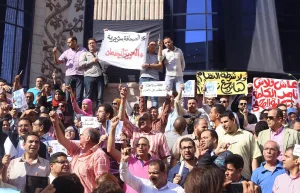 تصفية الحريّات: صحفيو مصر ينتفضون ضد “قانون إعدام الصحافة”