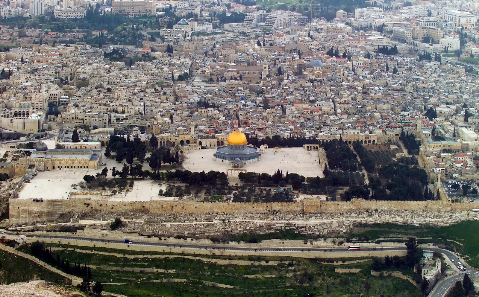 temple_mount_aerial_view_2007_07