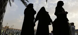 لماذا أصبحت النساء متلهفات للهروب من السعودية؟