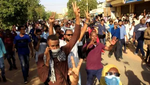 انتفاضة السودان.. المقاطعة الاقتصادية أحدث أسلحة المحتجين للضغط على نظام البشير