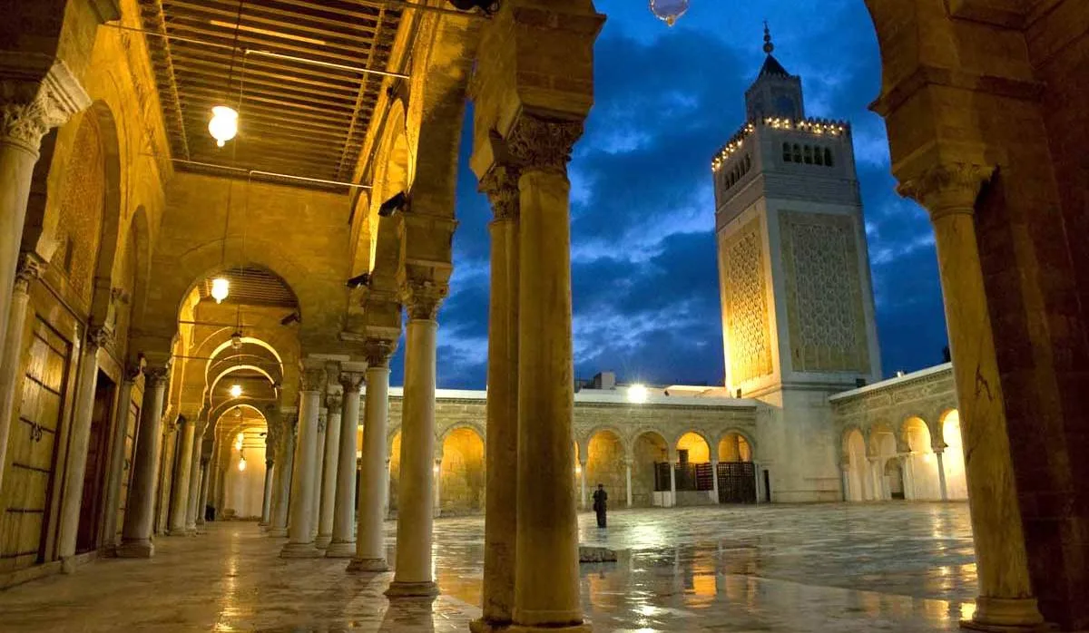 la-mosquee-zitouna-a-tunis-1200x698