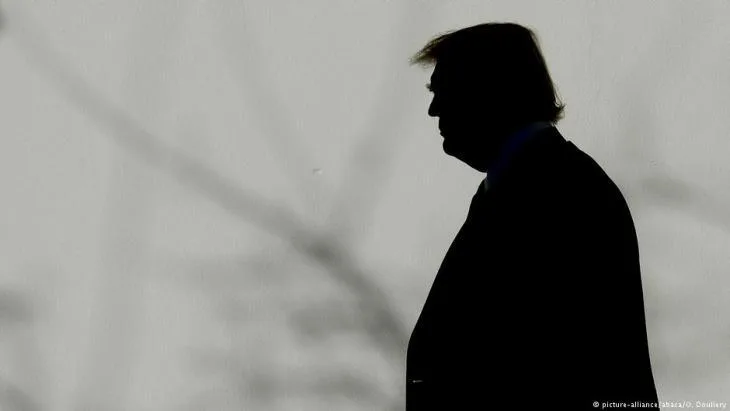 trumps_silhouette