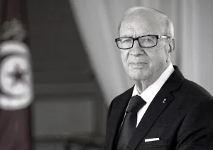 تونسيون بعد وفاة السبسي: لا بيان رقم1