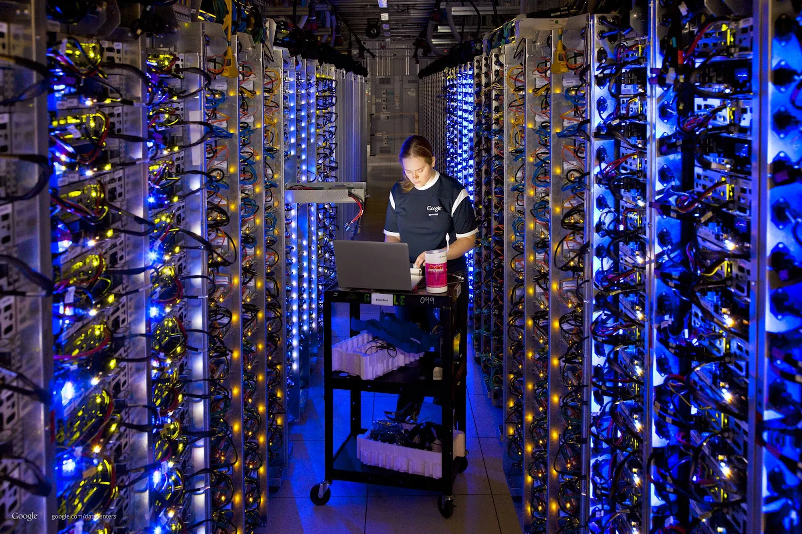 google-datacenter-people-02