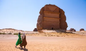 حول إسقاط السعودية لقانون اللباس للنساء الأجنبيات