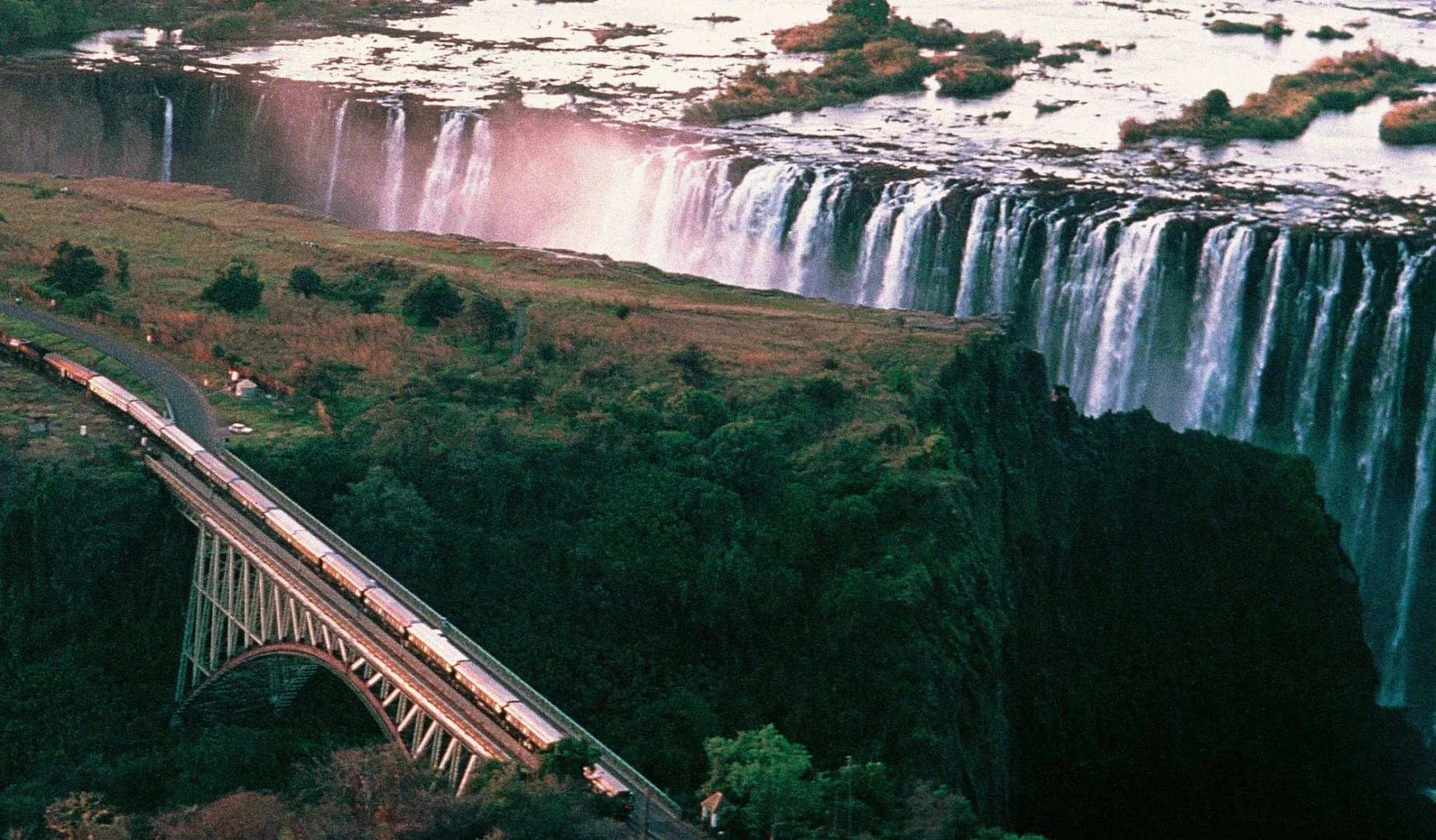 rovos-rail-victoria-falls-1845x1080