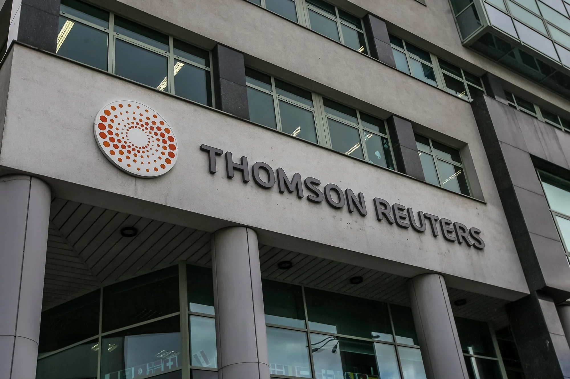 181204-thomson-reuters-cuts